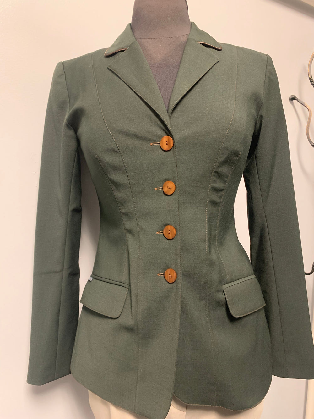 Dark Green/Brown